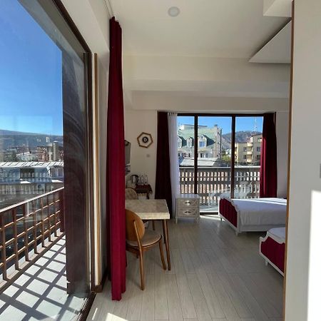 Hotel Luxin Tbilisi Esterno foto