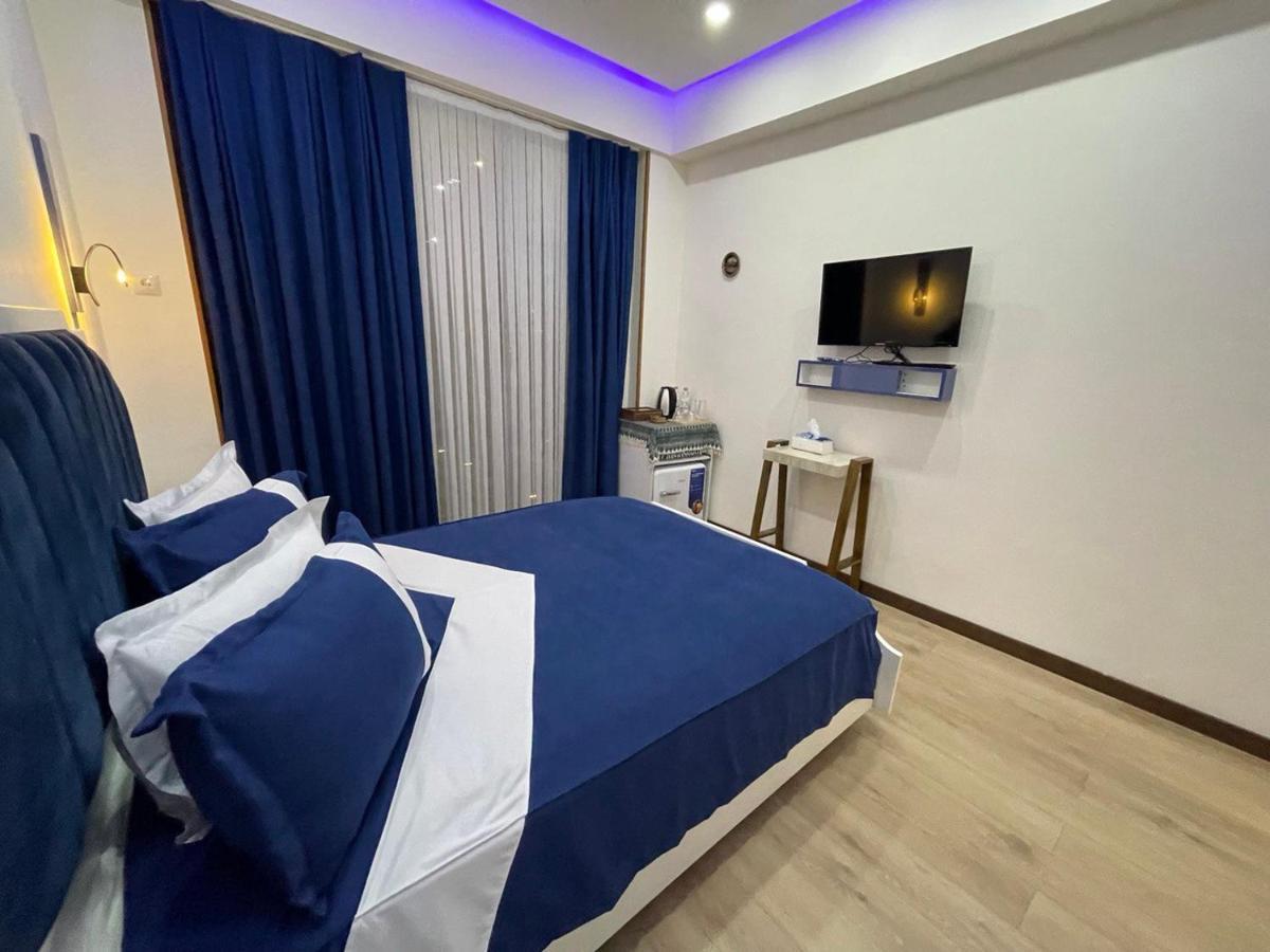 Hotel Luxin Tbilisi Esterno foto