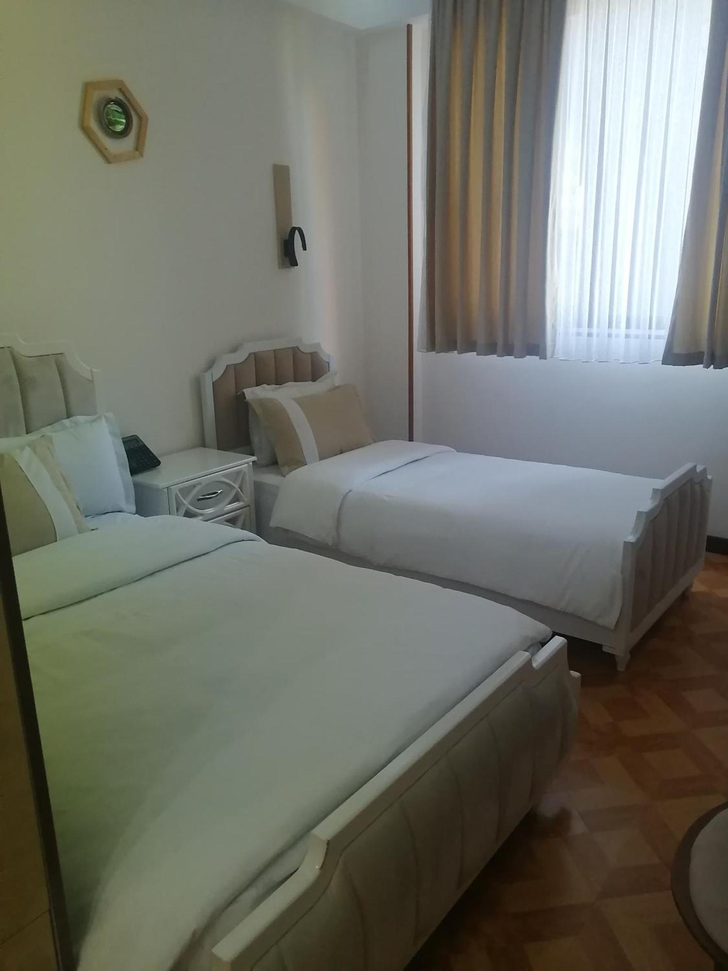 Hotel Luxin Tbilisi Esterno foto