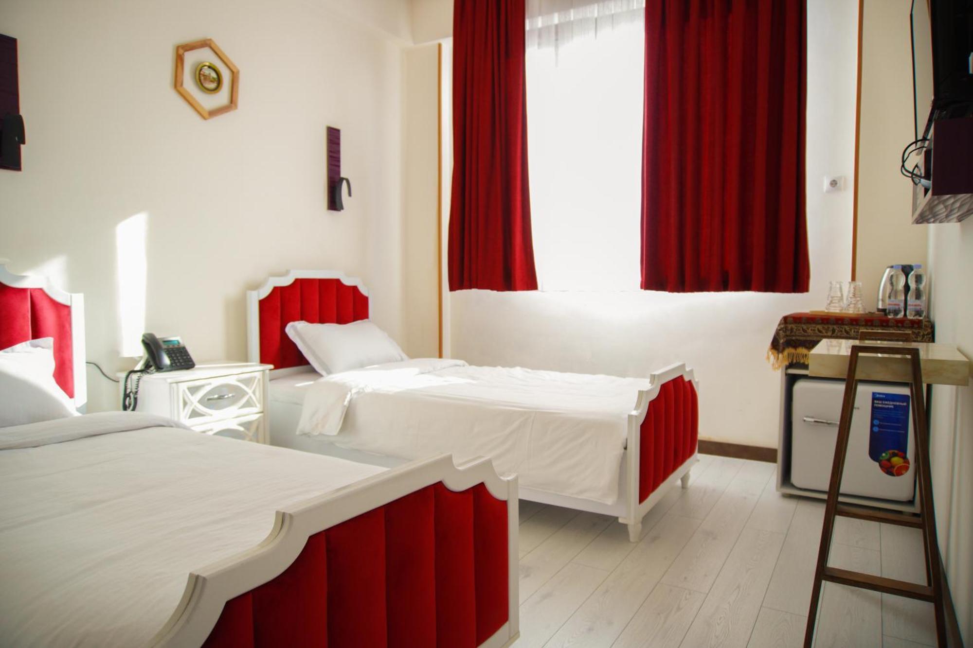 Hotel Luxin Tbilisi Esterno foto