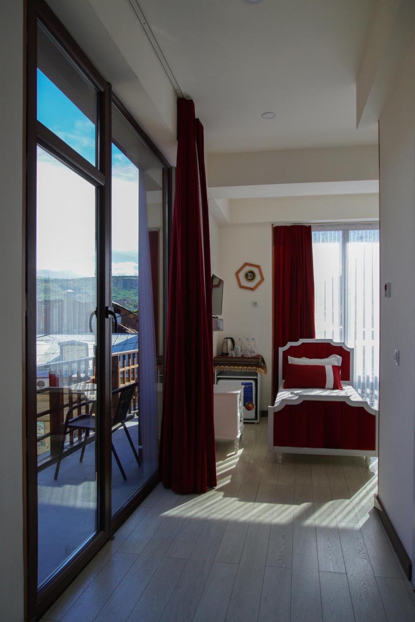 Hotel Luxin Tbilisi Esterno foto