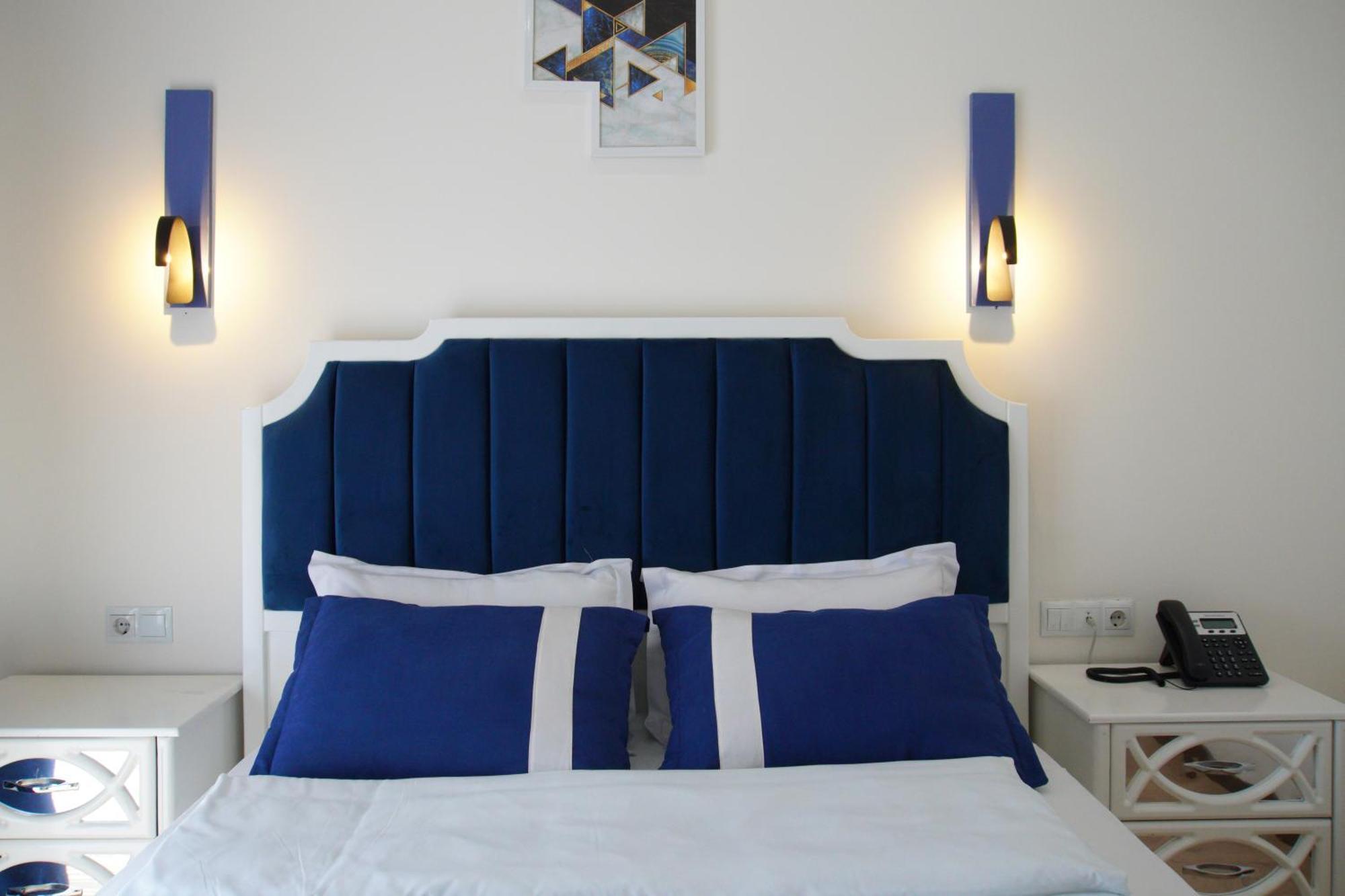 Hotel Luxin Tbilisi Esterno foto