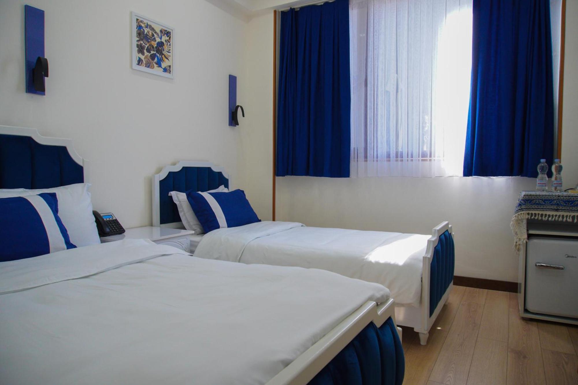 Hotel Luxin Tbilisi Esterno foto