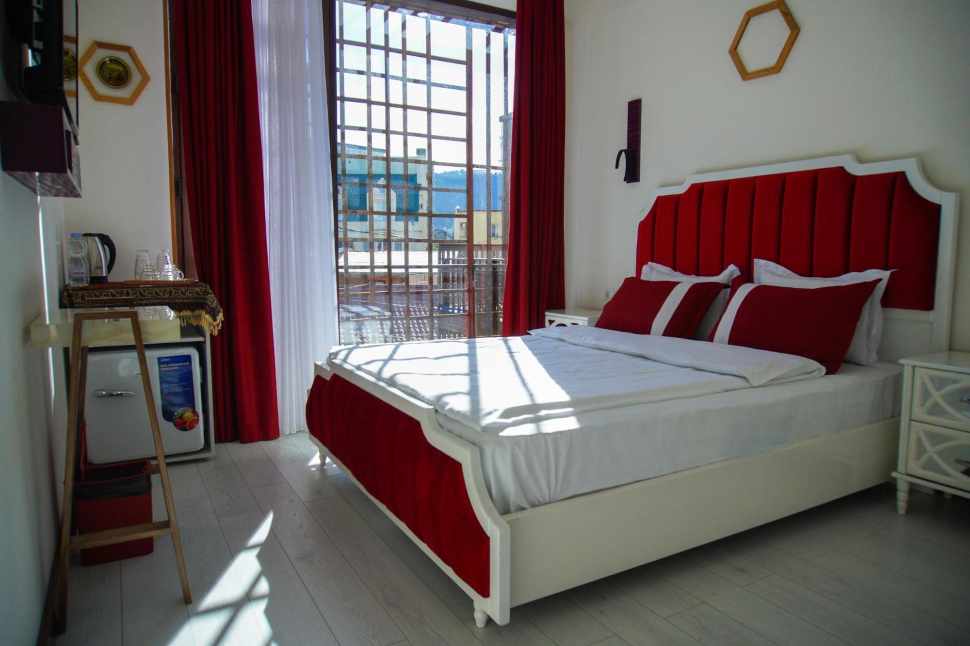 Hotel Luxin Tbilisi Esterno foto