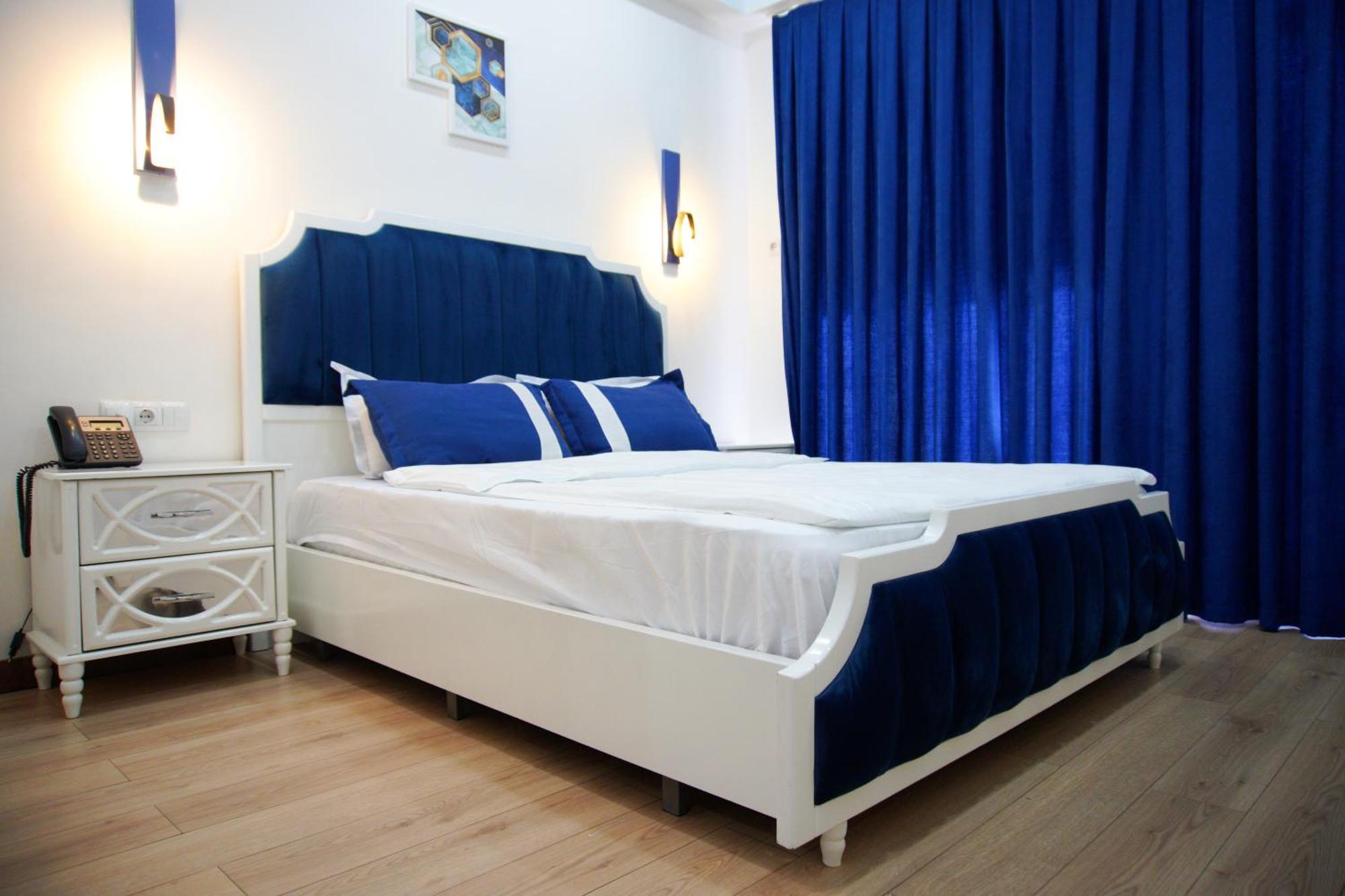 Hotel Luxin Tbilisi Esterno foto
