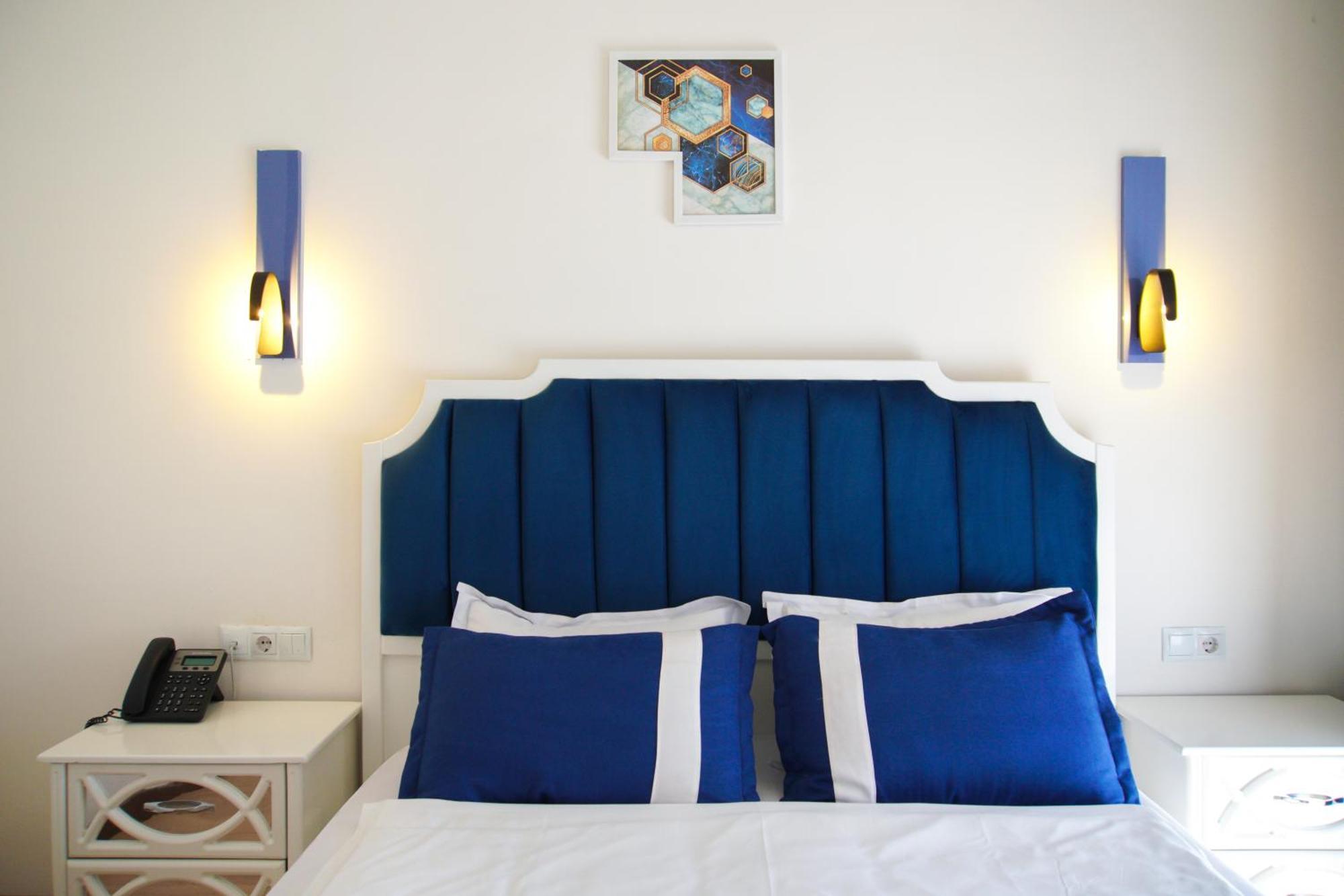 Hotel Luxin Tbilisi Esterno foto